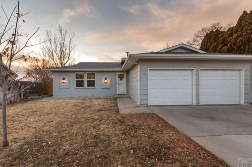 4233 Blueflax Dr, Pueblo, CO 81001-1133