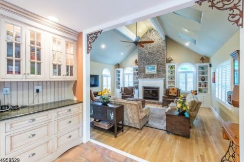 4 Roberts Rd, Dover NJ  07869-3475 exterior