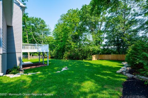 803 Leonardville Rd, Leonardo NJ  07737-1335 exterior