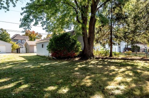 239 Pleasant St, Xenia OH  45385-2317 exterior