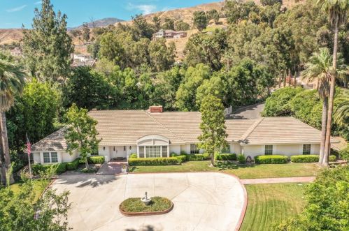 1520 Bonita Vista Dr, San Bernardino CA  92404-2104 exterior