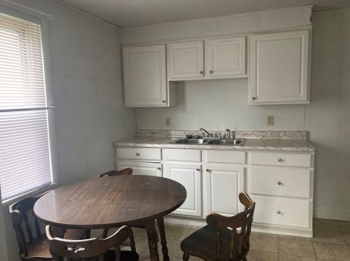 311 Park Ave, Monongahela, PA 15063-2103
