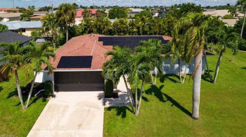 113 41 St, Cape Coral FL  33904-5127 exterior
