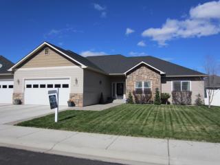 8701 Westbrook Ave, Yakima, WA 98908-9347
