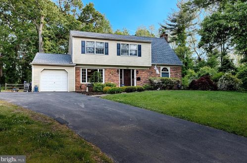 461 Buttonwood Ln, Riverton, NJ 08077-2407