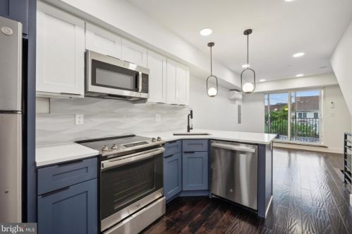 2356 Front St, Philadelphia, PA 19148-4137