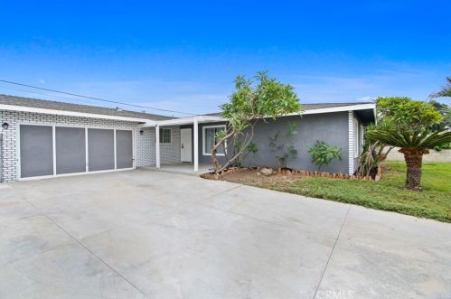 8012 San Leandro Cir, Buena Park, CA 90620-2822