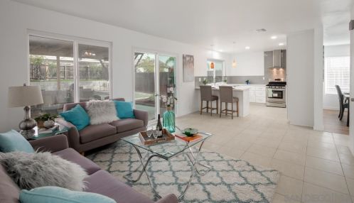 2385 Montcliff Rd, San Diego CA 92139-3915 exterior