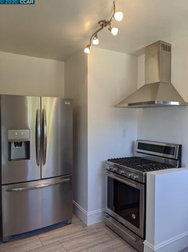 600 62nd St, Oakland CA  94609-1212 exterior