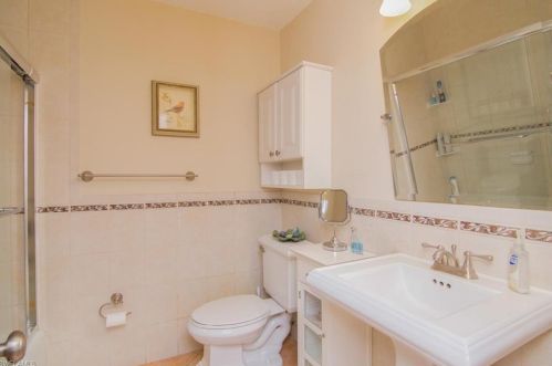 1405 Curlew Ave, Naples FL  34102-3490 exterior