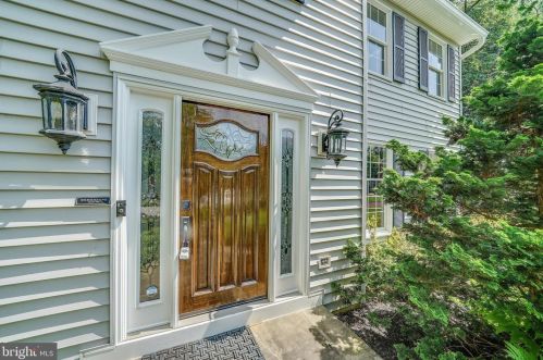 1597 Salomon Ln, Wayne, PA 19087-1103