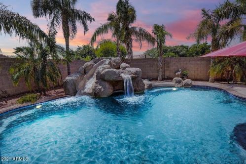 4955 Michelle Dr, Scottsdale, AZ 85254-7611