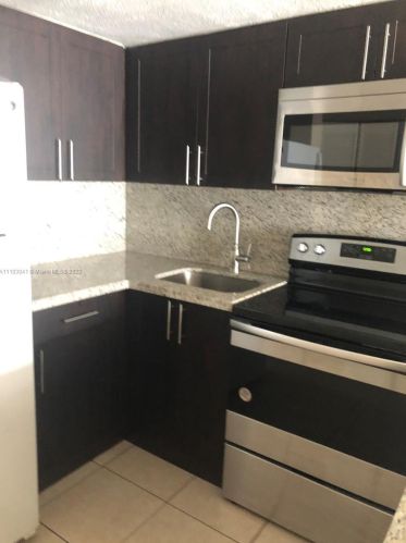 2091 54th Ter, Hialeah, FL 33016-7037