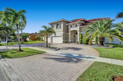 16329 15th St, Hollywood, FL 33027-5129
