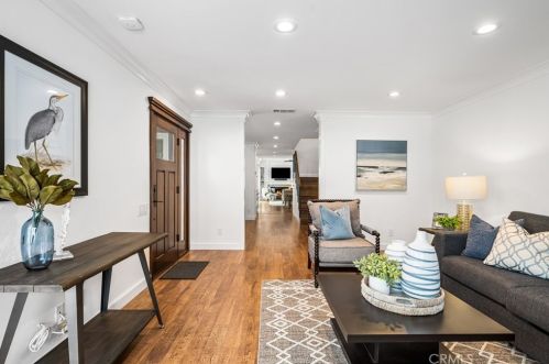 513 15th St, Huntington Beach CA  92648-4045 exterior