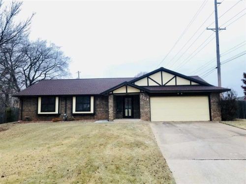 2224 Glenwood Dr, Stillwater, OK 74075-2811