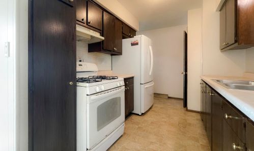 6453 73rd St, Milwaukee WI  53223-6119 exterior