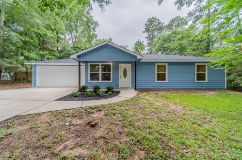 10604 Royal Cavins Dr, Conroe, TX 77303-2720