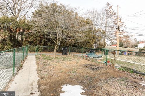 2346 Ellerslie St, Harrisburg PA 17104-2127 exterior