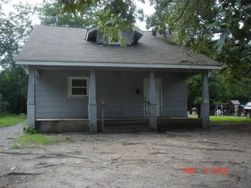 1618 Willomore St, Greensboro, NC 27403-3352
