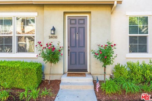 24016 Park Ln, Santa Clarita, CA 91354-1886