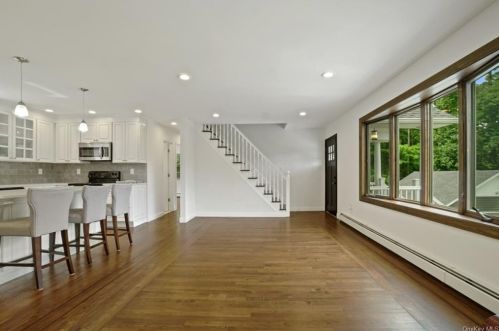 155 Wood St, Mahopac NY  10541-5111 exterior