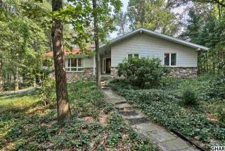 255 Bittersweet Dr, Swatara, PA 17033-2610
