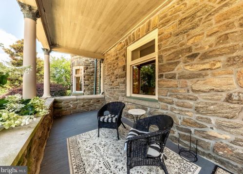 31 Newton Ave, West Deptford, NJ 08096-4608