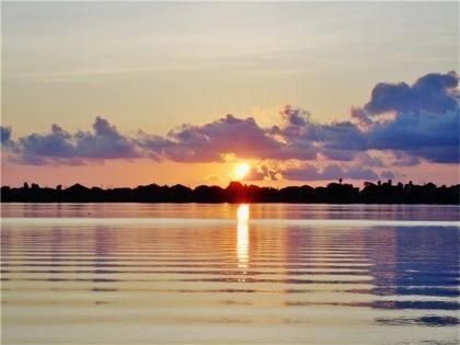 12 Windswept Dr, Green Lake, TX 77979-5452