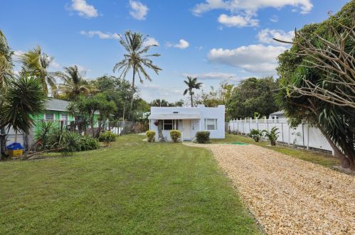 222 5th St, Delray Beach, FL 33483-4438