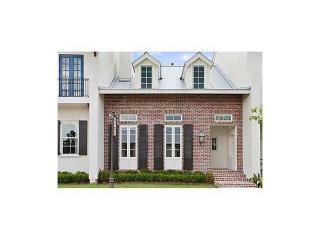 708 Cottage Ln, Covington, LA 70433-8156