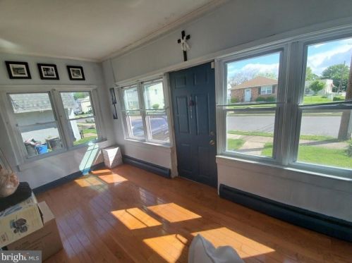 313 Holmes Rd, Holmes, PA 19043-1215