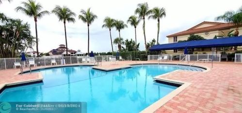 6823 Via Regina, Boca Raton FL  33433-3956 exterior