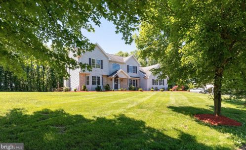 20 Kings Ct, Swedesboro NJ  08085-5033 exterior