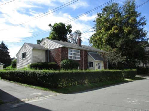 71 Avon Ave, Waterbury, CT 06708-4618