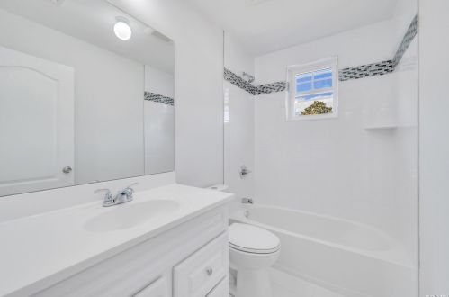 594 Canal Rd, Mount Sinai NY  11766-3307 exterior