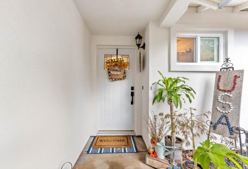 8435 Ahrentzen Ct, Citrus Heights CA  95610-2724 exterior