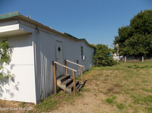 3456 Brockett Rd, Mims FL  32754-5631 exterior