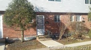 30 Woodglen Dr, Waterbury, CT 06705-3636