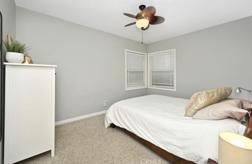 6654 Turnergrove Dr, Lakewood CA  90713-2752 exterior