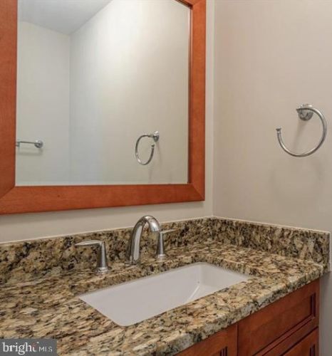 5614 Stillwater Ct, Springfield VA  22015-1844 exterior