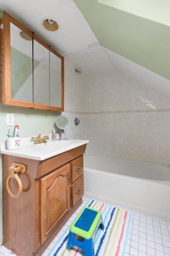 6 Woodside St, Salem MA 01970-1616 exterior