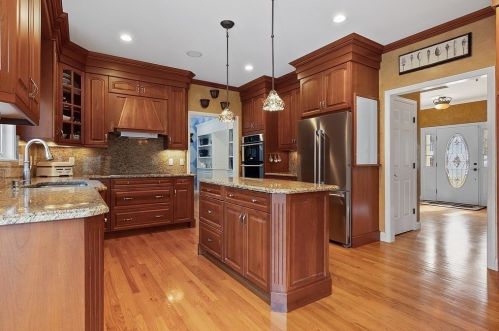 7 Castlegate Rd, Amesbury, MA 01913-4526