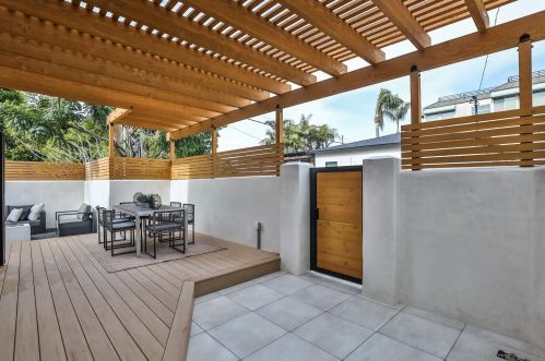 4215 Dawes St, San Diego CA  92109-4158 exterior