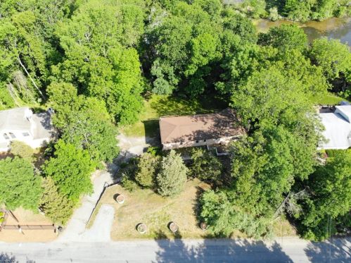 28 Manor Dr, Andover, NJ 07821-3536