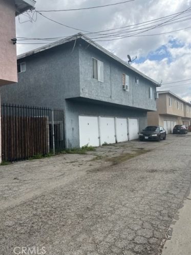 3368 67th St, Long Beach, CA 90805-2837