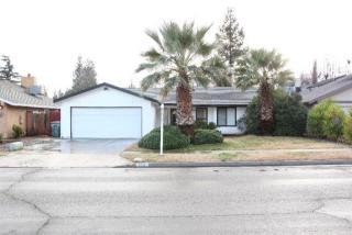 373 Muncie Ave, Fresno, CA 93711-6036
