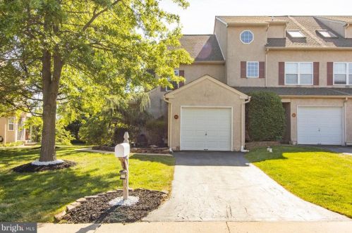 315 Parkview Dr, Souderton, PA 18964-1768