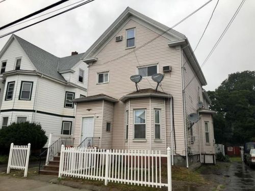 35 Bucknam St, Everett, MA 02149-2103