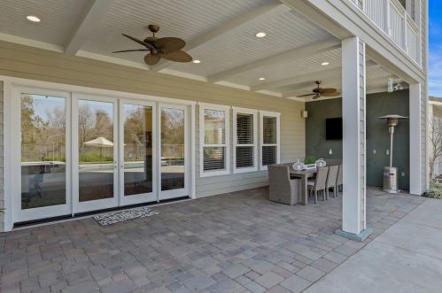 10817 Goldsborough Cir, Valley Home CA 95361-7649 exterior